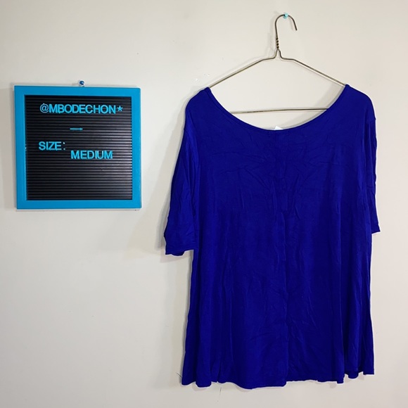 Womens Medium Blue Pebble and Stone 1/2 sleeve flowing top - Picture 3 of 5